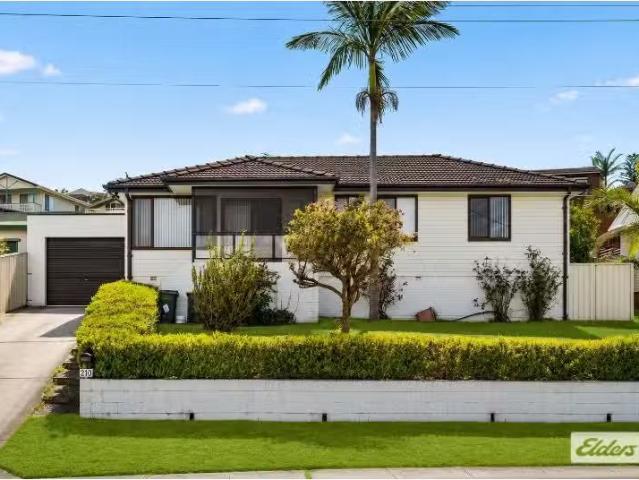 House for rent in Wollongong West, New South Wales