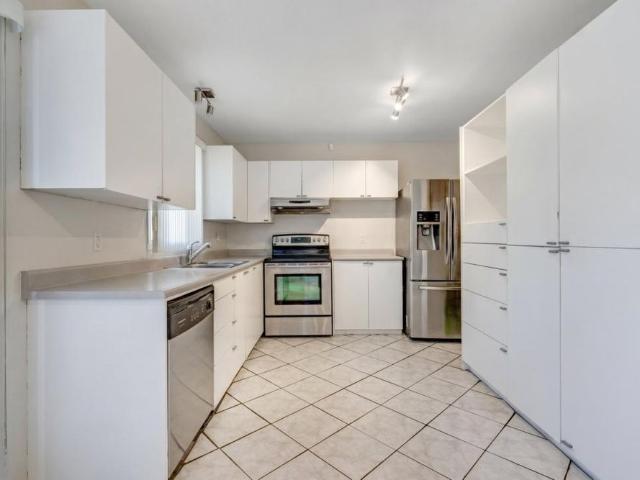 House for rent in Vimont, Quebec
