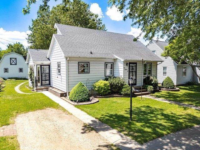 House for sale in Dunkerton, Iowa