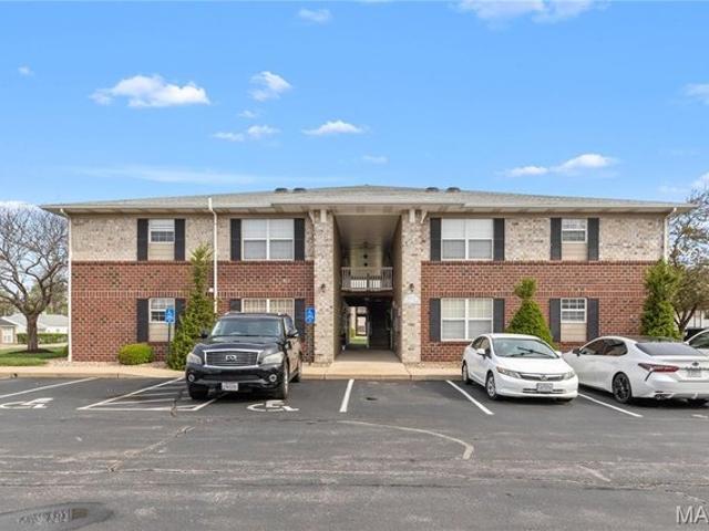 Condo for sale in Saint Peters, Missouri
