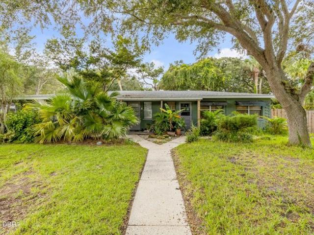 House for sale in New Smyrna Beach, Florida