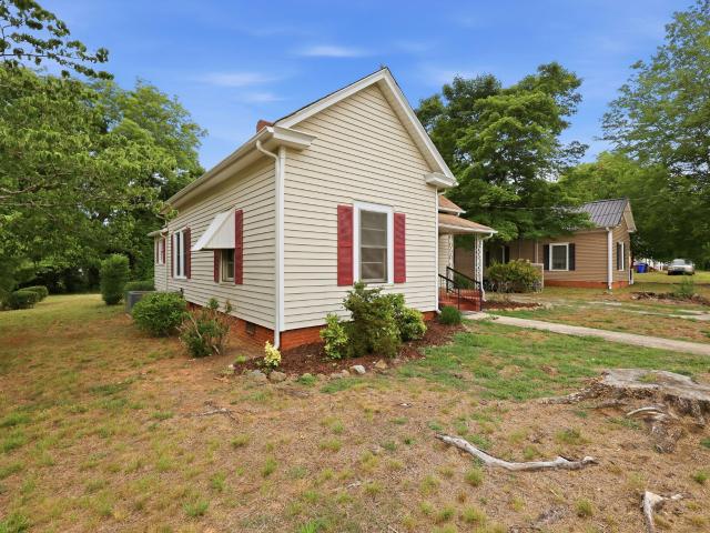 House for sale in Alamance, North Carolina