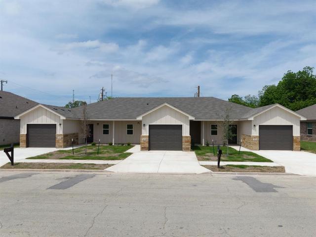 Townhouse for sale in Briggs, Texas