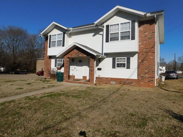 House for sale in Monett, Barry County
