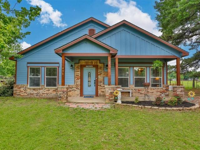 House for sale in Collinsville, Texas