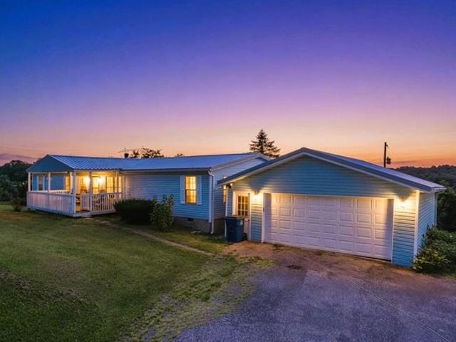 House for sale in Williamstown, Kentucky
