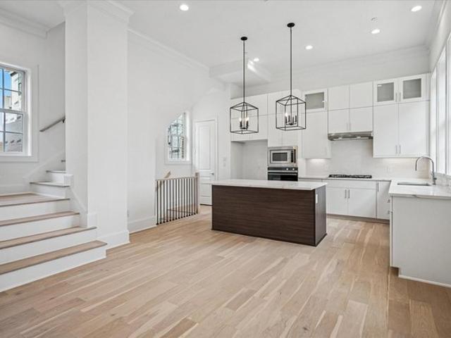 Townhouse for sale in Addison, Texas