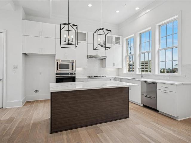 Townhouse for sale in Addison, Texas