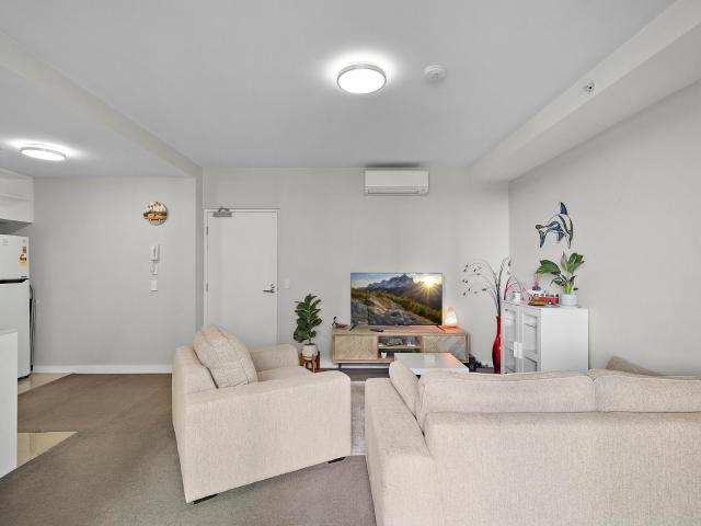 Apartment for sale in Success, Western Australia