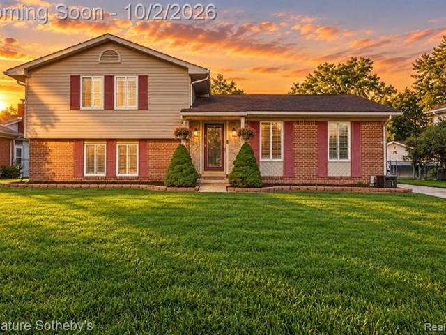 House for sale in Lakeland Estates, Waterford Township