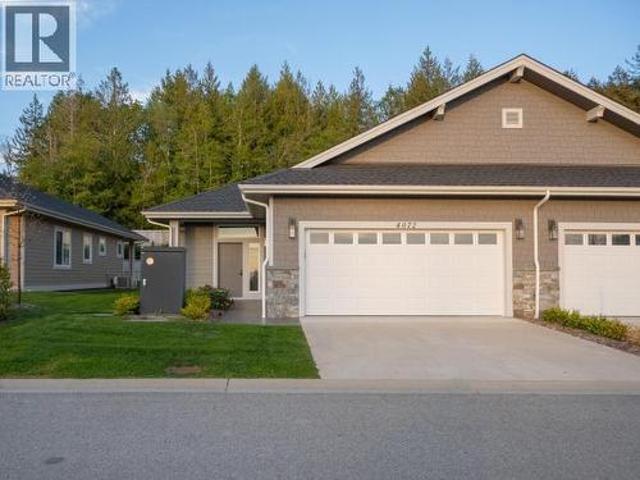 Duplex for sale in Powell River, British Columbia