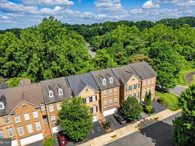 Townhouse for sale in Virginia
