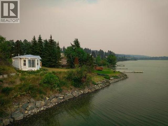 House for sale in 108 Mile Ranch, British Columbia