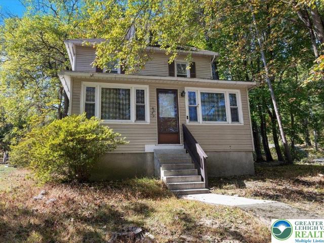 House for sale in Mount Bethel, Pennsylvania