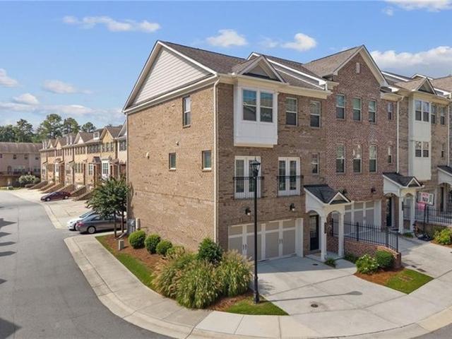 Townhouse for sale in Dunwoody, Georgia
