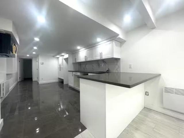 Condo for rent in St. Leonard's, Quebec