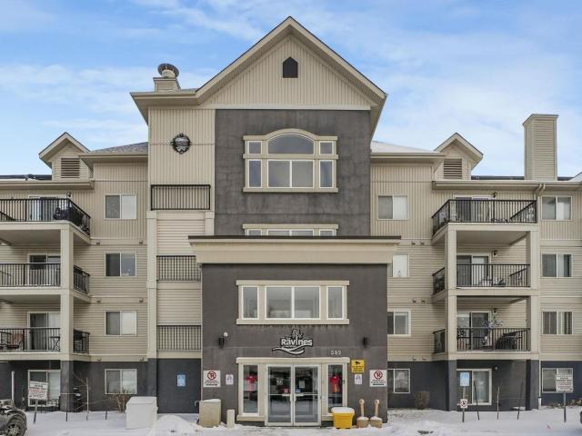 Apartment for sale in Wedgewood, Alberta