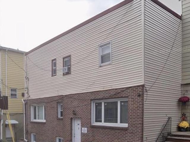House for sale in Hudson, New Jersey