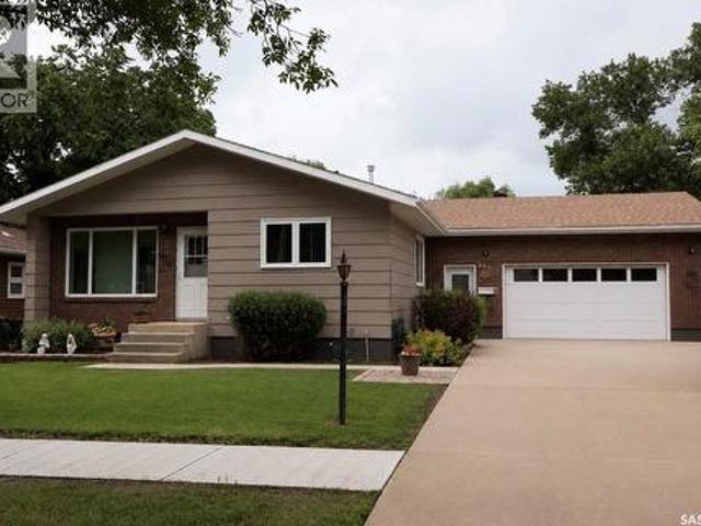 House for sale in Assiniboia, Saskatchewan
