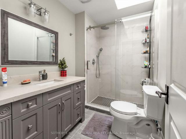 House for rent in Ennisclare Park, Oakville