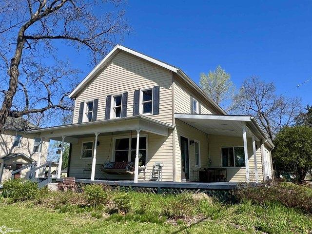 House for sale in Fairfield, Iowa