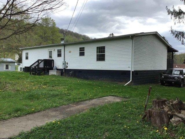 House for sale in Moatsville, West Virginia