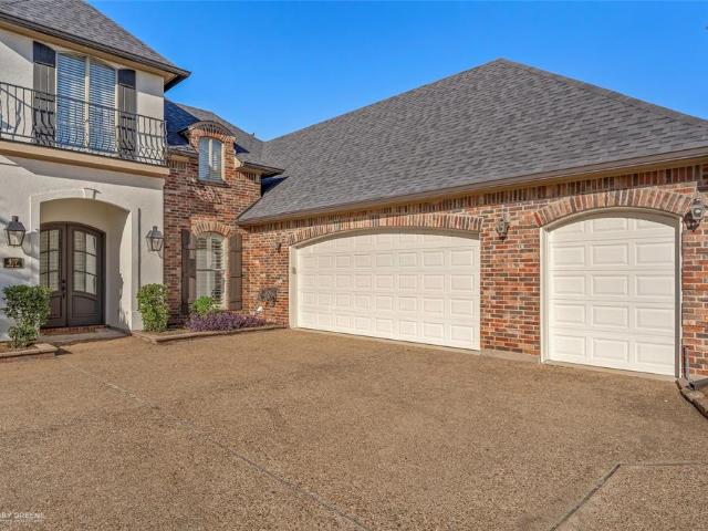 House for sale in Carriage Oaks, Bossier City