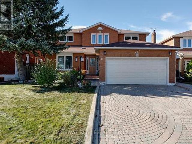 House for sale in Oakville, Golden Horseshoe