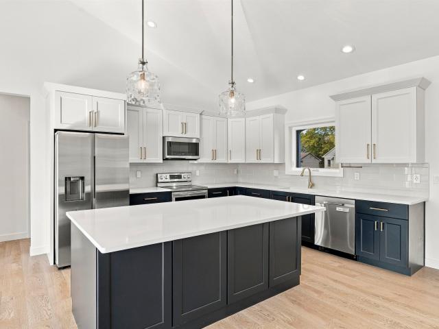 House for sale in Combined Locks, Outagamie County