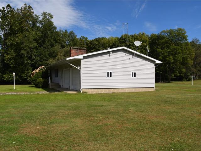 House for sale in Kennard, Sugar Grove Township