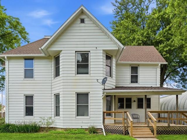 House for sale in Lost Nation, Iowa