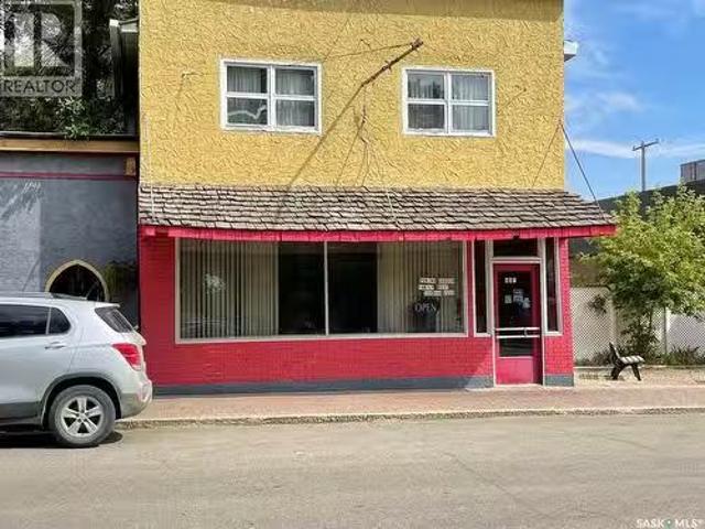 House for sale in Gravelbourg, Saskatchewan