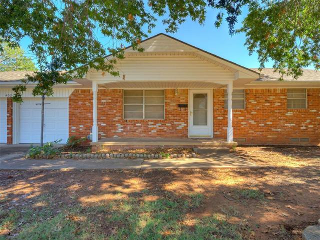 House for sale in Tecumseh, Pottawatomie County