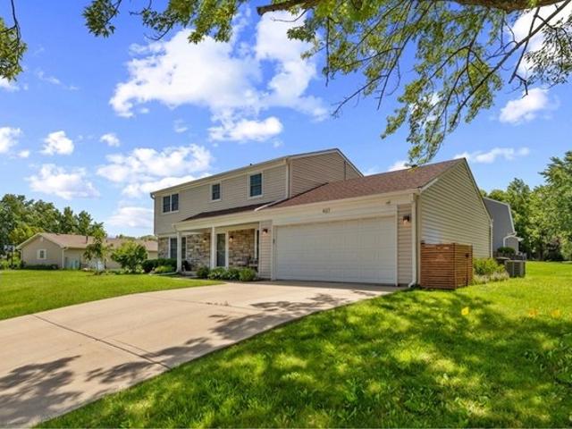House for sale in Schaumburg, Illinois
