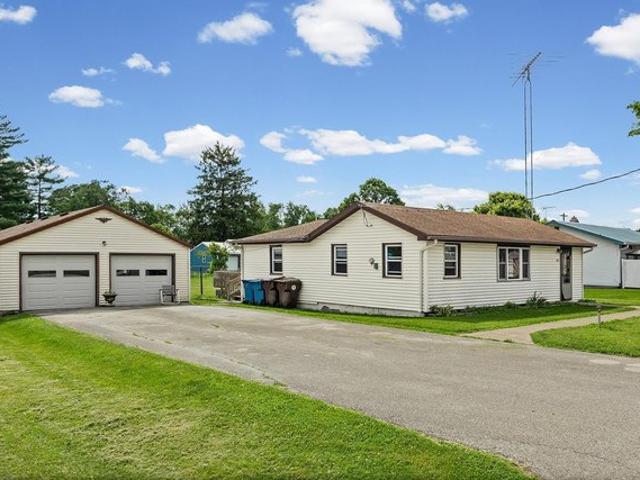 House for sale in Oxford, Indiana
