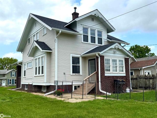 House for sale in Creston, Iowa