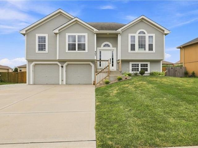 House for sale in Smithville, Missouri