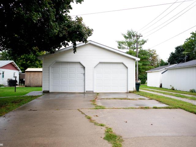 House for sale in Greenfield, Iowa