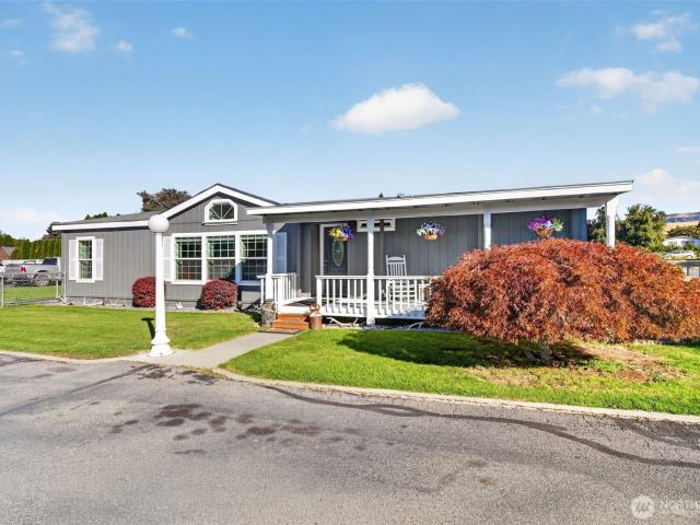 House for sale in East Wenatchee, Douglas County