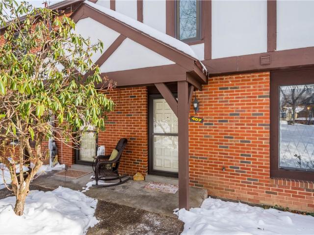 Townhouse for sale in Aleppo, Pennsylvania