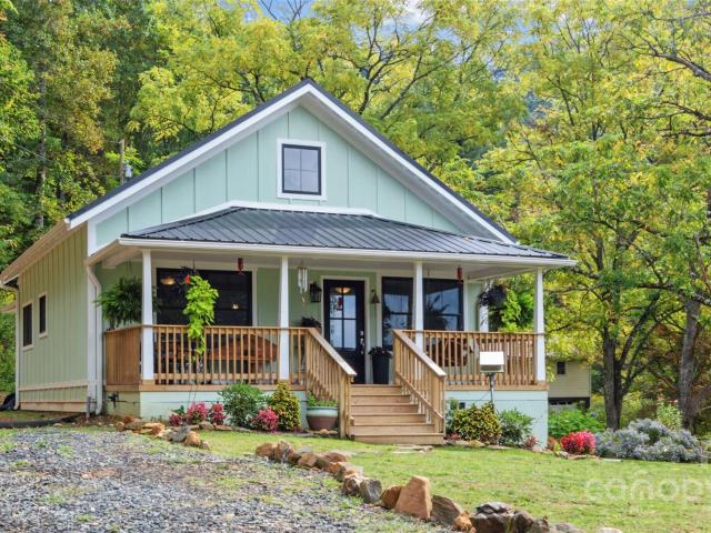 House for sale in Bakersville, North Carolina