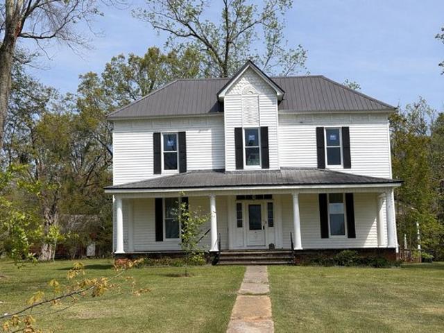 House for sale in Blue Mountain, Mississippi