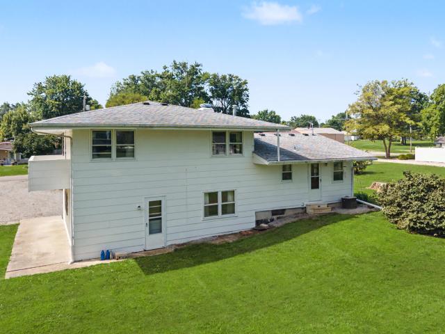 House for sale in Sturgeon, Missouri