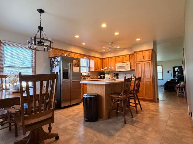 House for sale in Sublette, Lee County