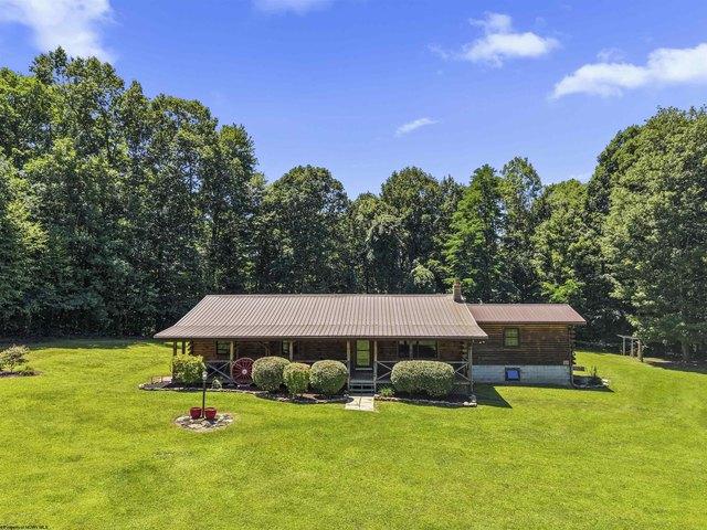 House for sale in Huttonsville, West Virginia
