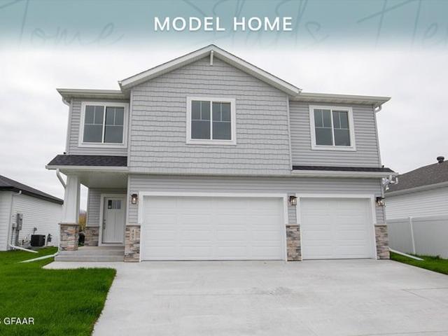House for sale in Grand Forks, Grand Forks County