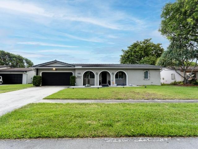 House for sale in Coconut Creek, Florida