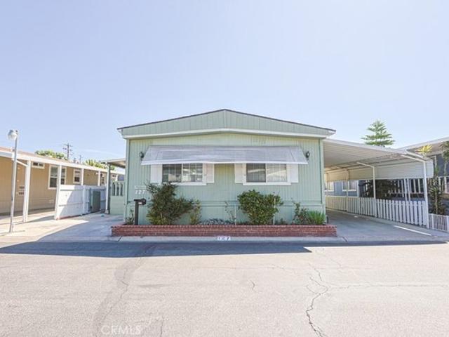 House for sale in Santa Ana, California