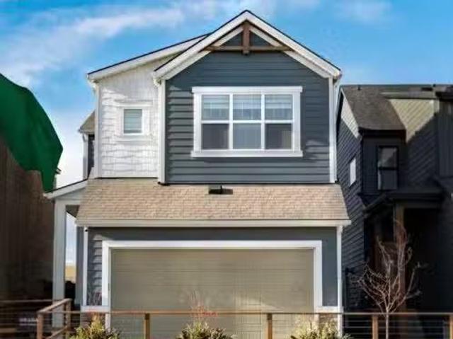 House for sale in Airdrie, Alberta
