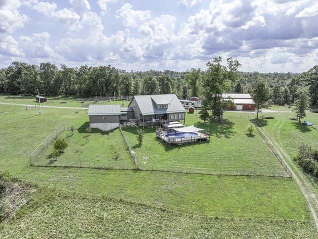 Farm for sale in Howell, Missouri